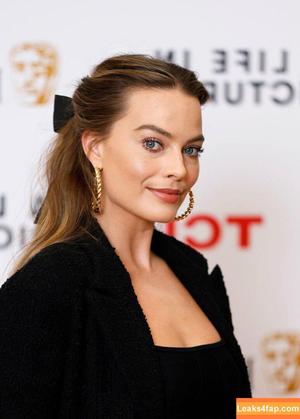 Margot Robbie photo #0203