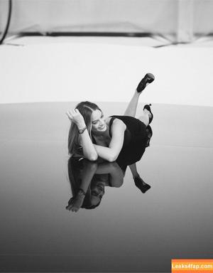 Margot Robbie photo #0415