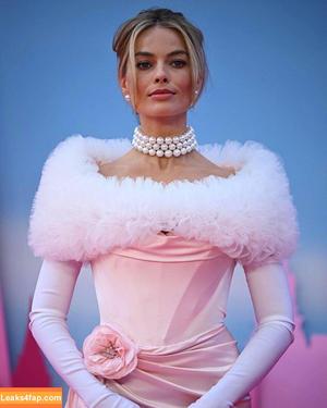 Margot Robbie photo #0693