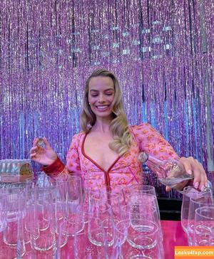 Margot Robbie photo #0738