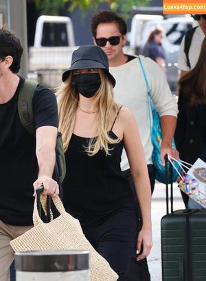 Margot Robbie photo #0912