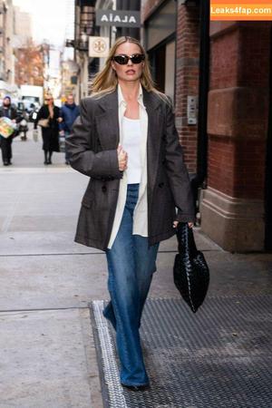 Margot Robbie photo #1081