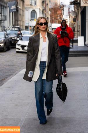 Margot Robbie photo #1086