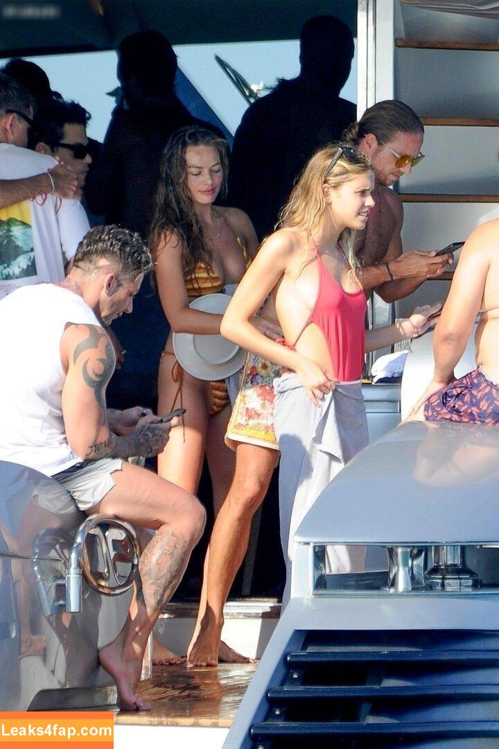 Margot Robbie / margotrobbieofficial leaked photo photo #2389