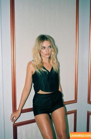 Margot Robbie photo #2039