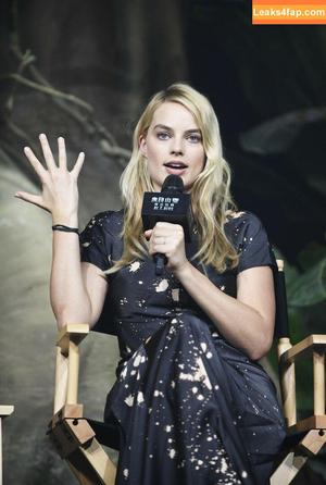 Margot Robbie photo #2066