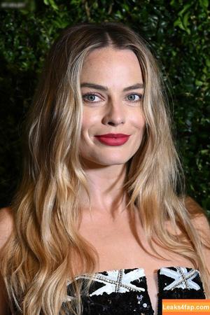 Margot Robbie photo #2402