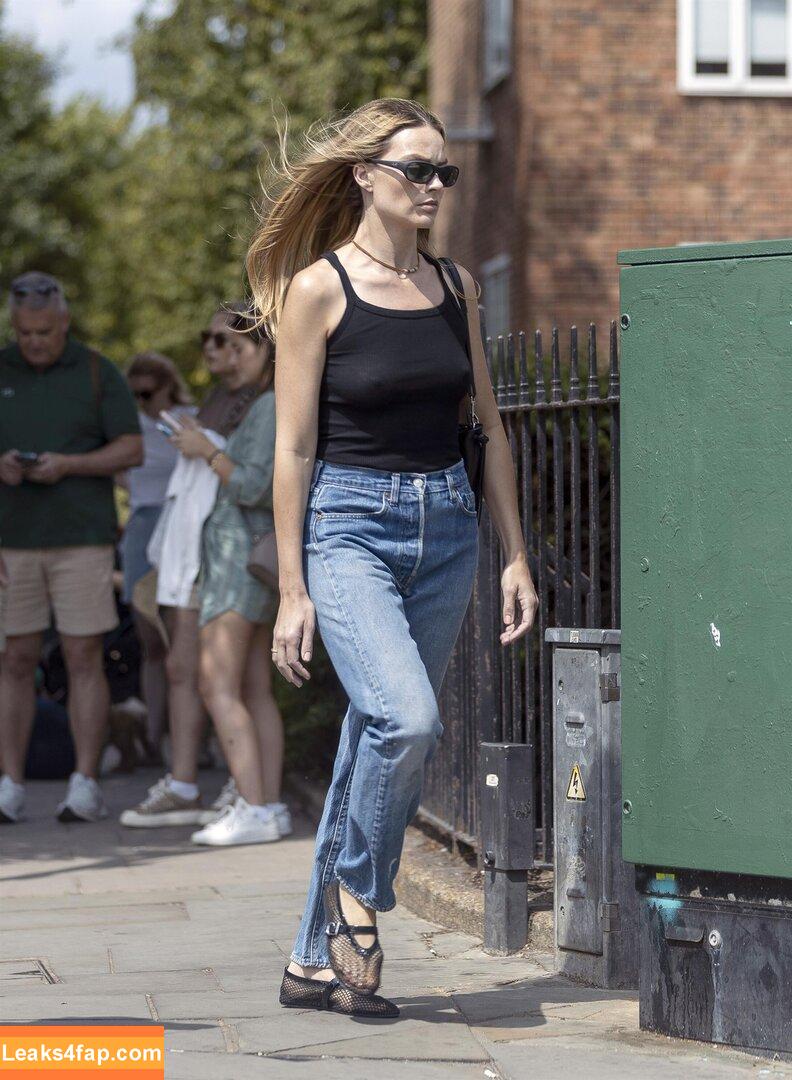 Margot Robbie / margotrobbieofficial leaked photo photo #3031