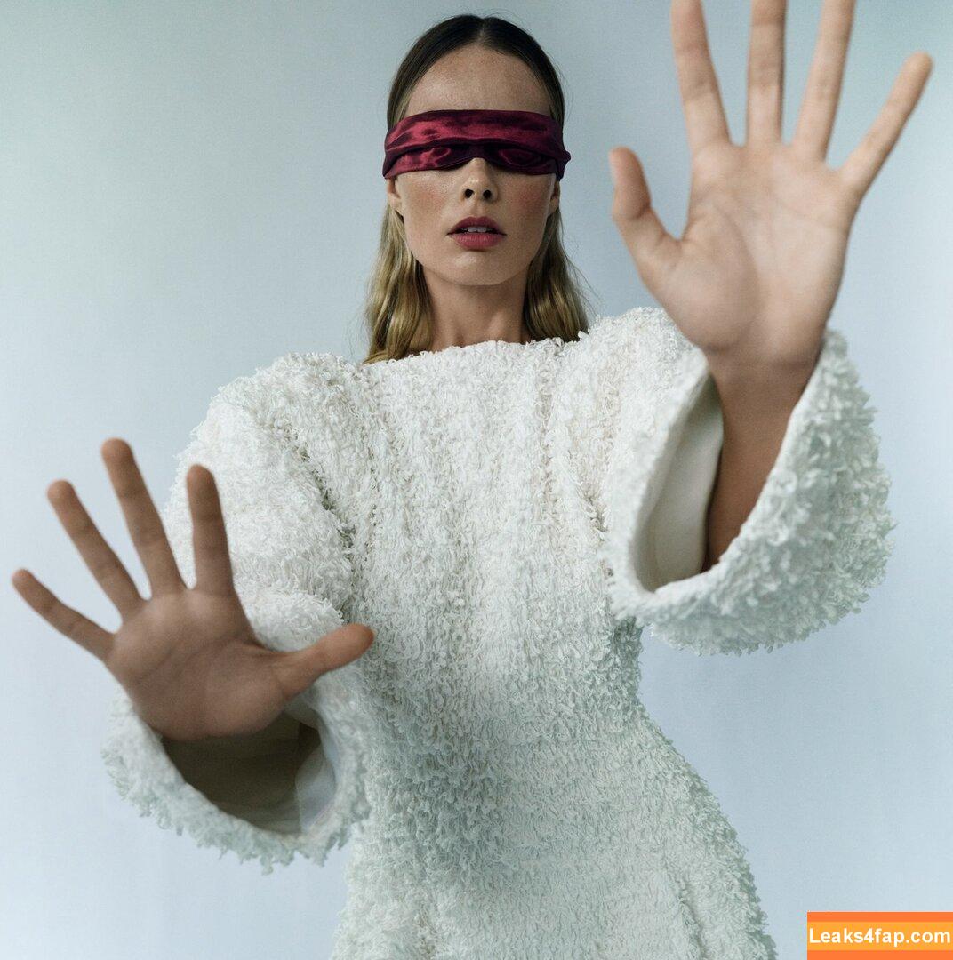 Margot Robbie / margotrobbieofficial leaked photo photo #3167