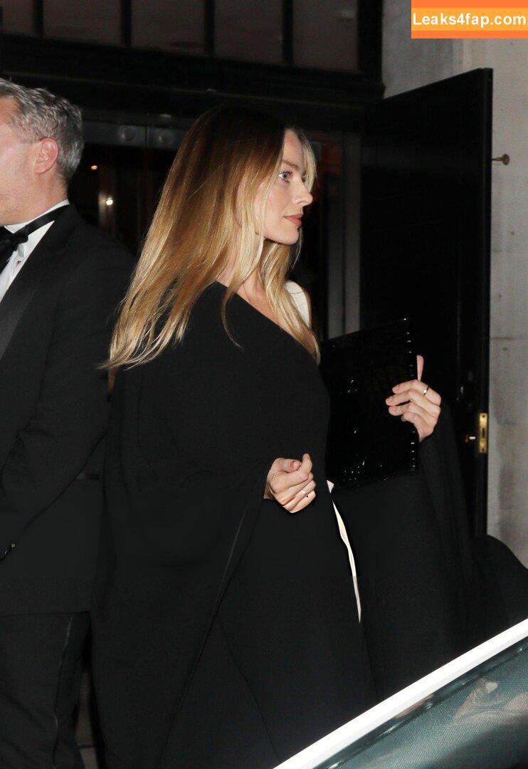 Margot Robbie / margotrobbieofficial leaked photo photo #3177