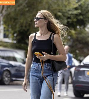 Margot Robbie photo #3034