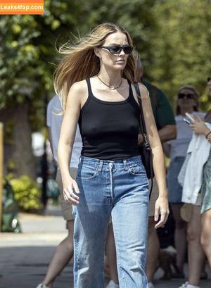 Margot Robbie photo #3075