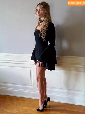 Margot Robbie photo #3270