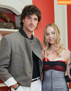 Margot Robbie photo #3321