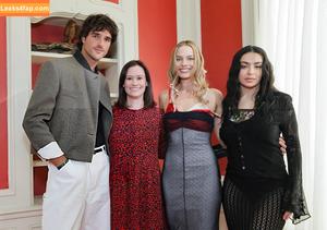 Margot Robbie photo #3325