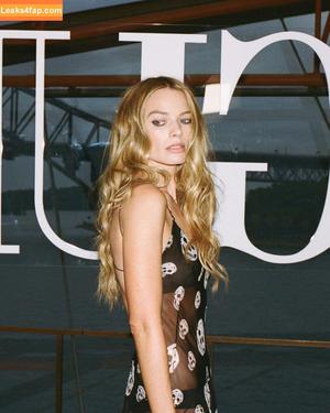 Margot Robbie фото #3366