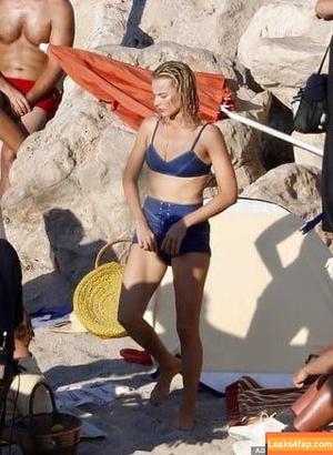 Margot Robbie photo #3402