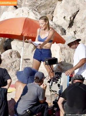 Margot Robbie photo #3403