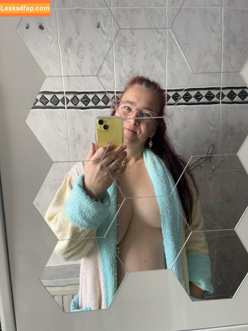 Margret Brown /  leaked photo photo #0004