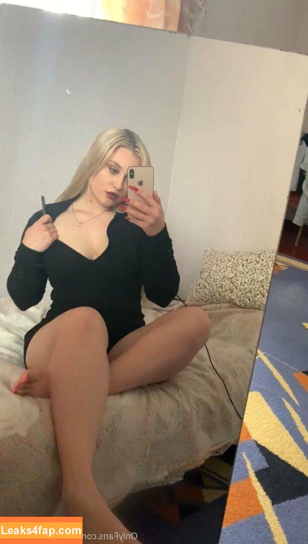 mari_lovee_free / _mariiahlovee_ leaked photo photo #0220