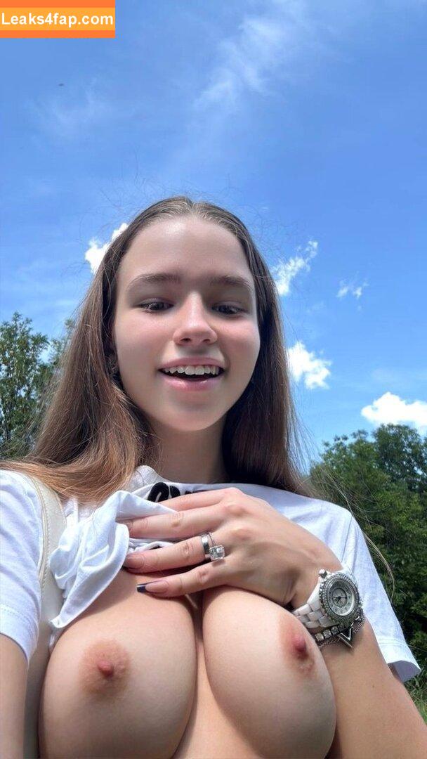 Mari Moanaa /  leaked photo photo #0005