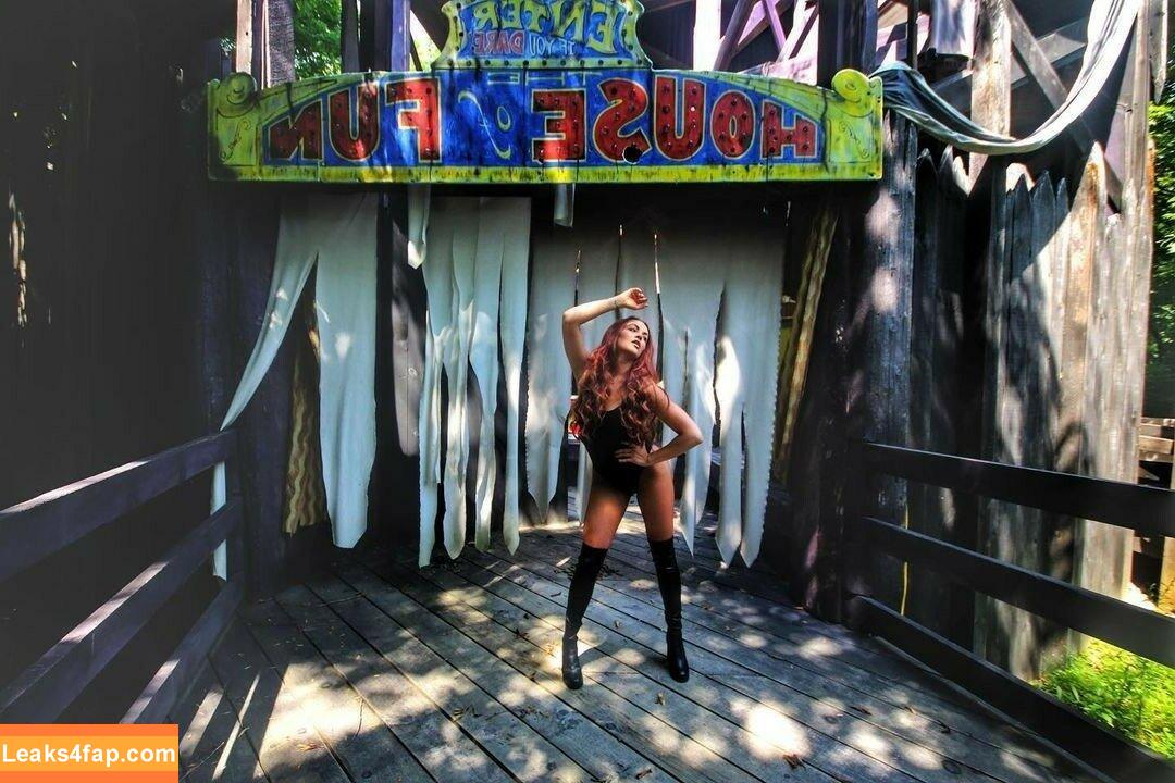 Maria Kanellis / MariaLKanellis / mariakanellis / tsmariagk слитое фото фото #0083