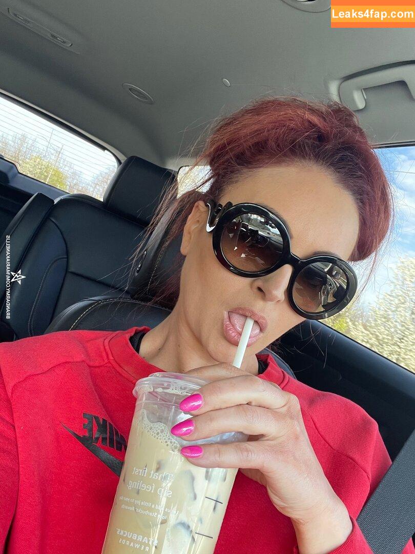 Maria Kanellis / MariaLKanellis / mariakanellis / tsmariagk слитое фото фото #0124