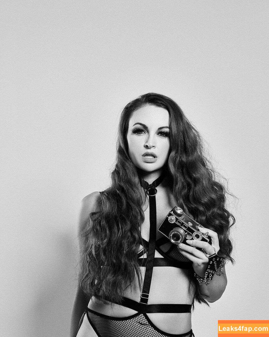 Maria Kanellis / MariaLKanellis / mariakanellis / tsmariagk слитое фото фото #0294