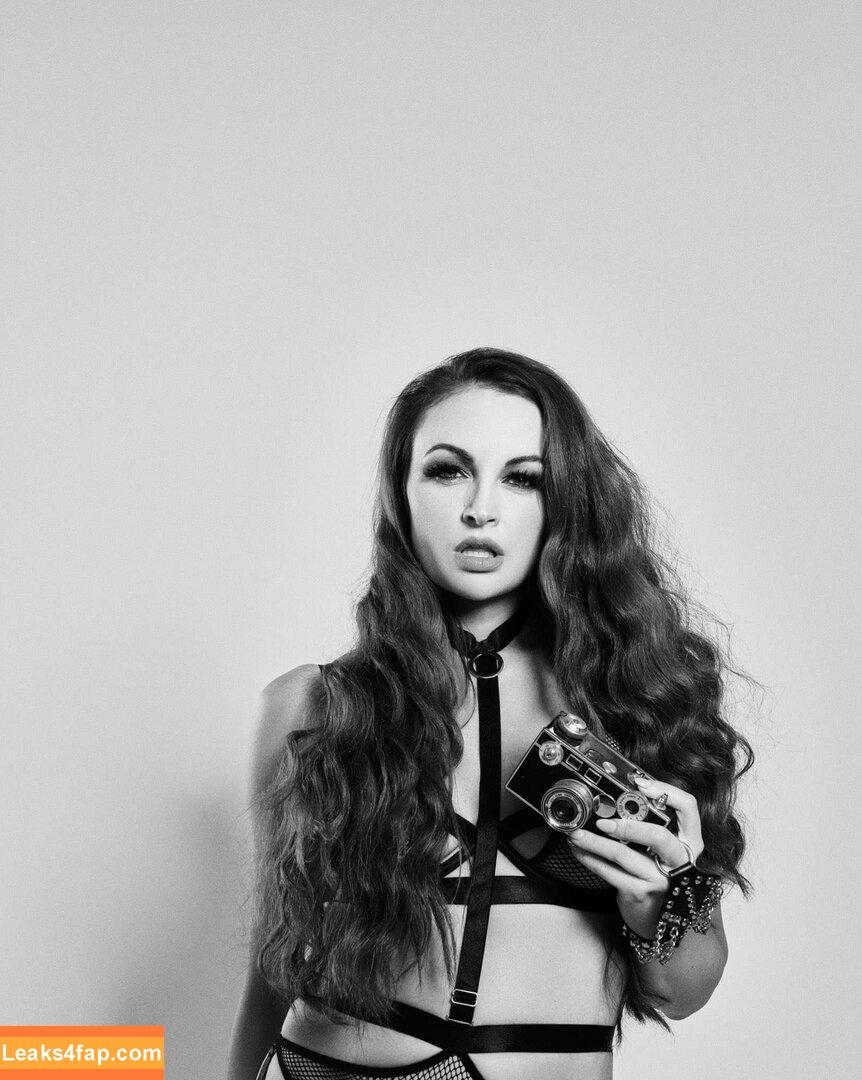 Maria Kanellis / MariaLKanellis / mariakanellis / tsmariagk слитое фото фото #0300