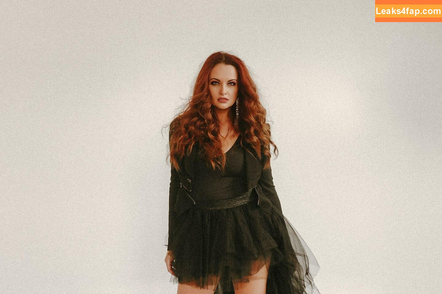 Maria Kanellis / MariaLKanellis / mariakanellis / tsmariagk слитое фото фото #0313