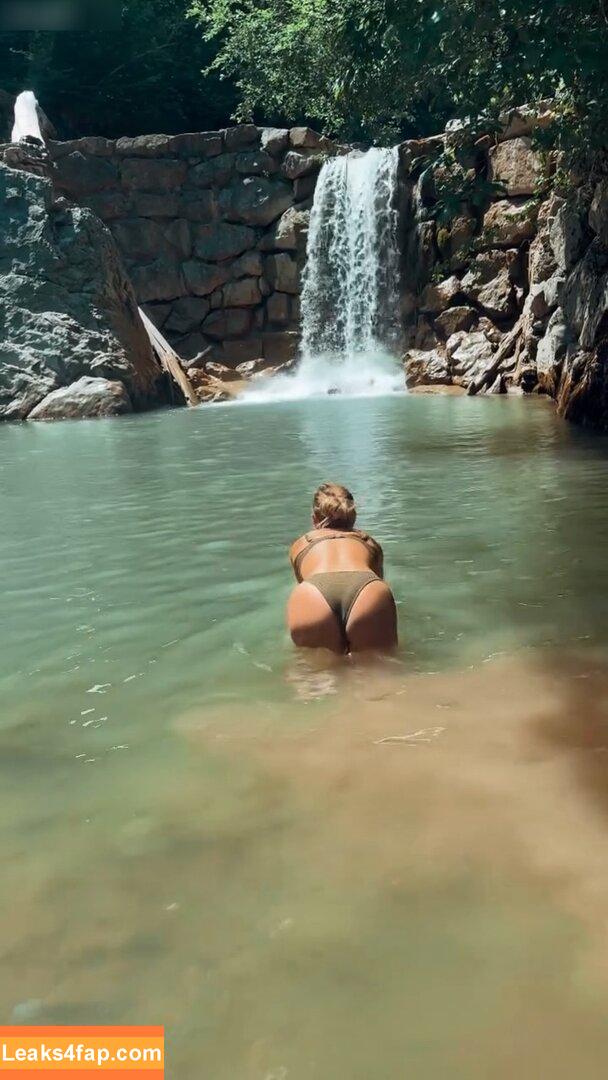 Maria Maksimovic / maria.maksimovic leaked photo photo #0064