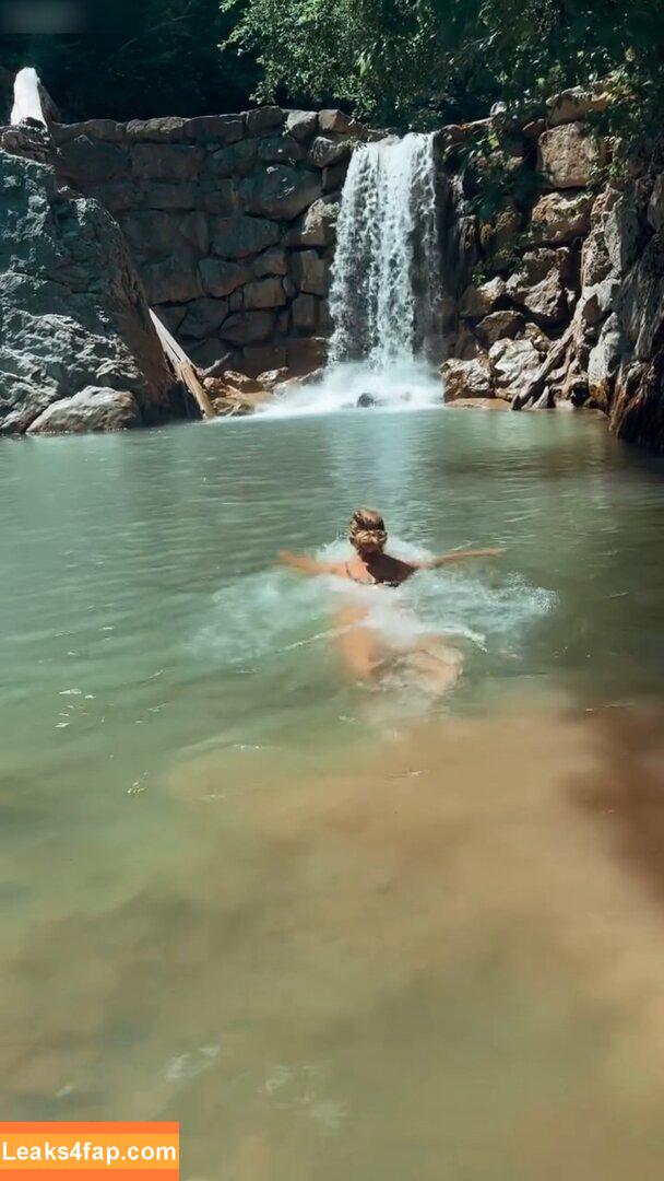 Maria Maksimovic / maria.maksimovic leaked photo photo #0065