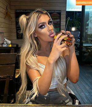 Mariah May photo #0582