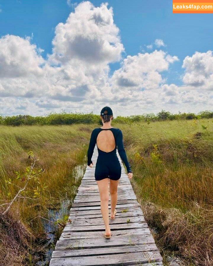 Mariana Ximenes / marixioficial leaked photo photo #0202