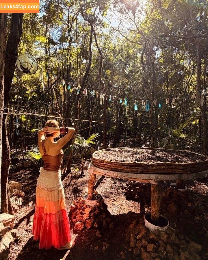 Mariana Ximenes / marixioficial leaked photo photo #0204