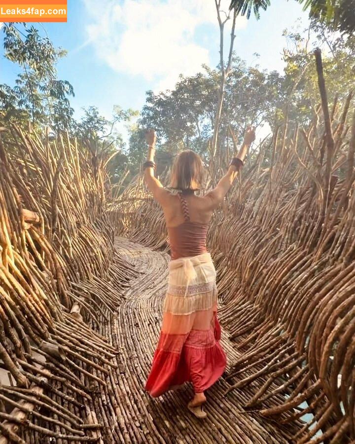 Mariana Ximenes / marixioficial leaked photo photo #0205