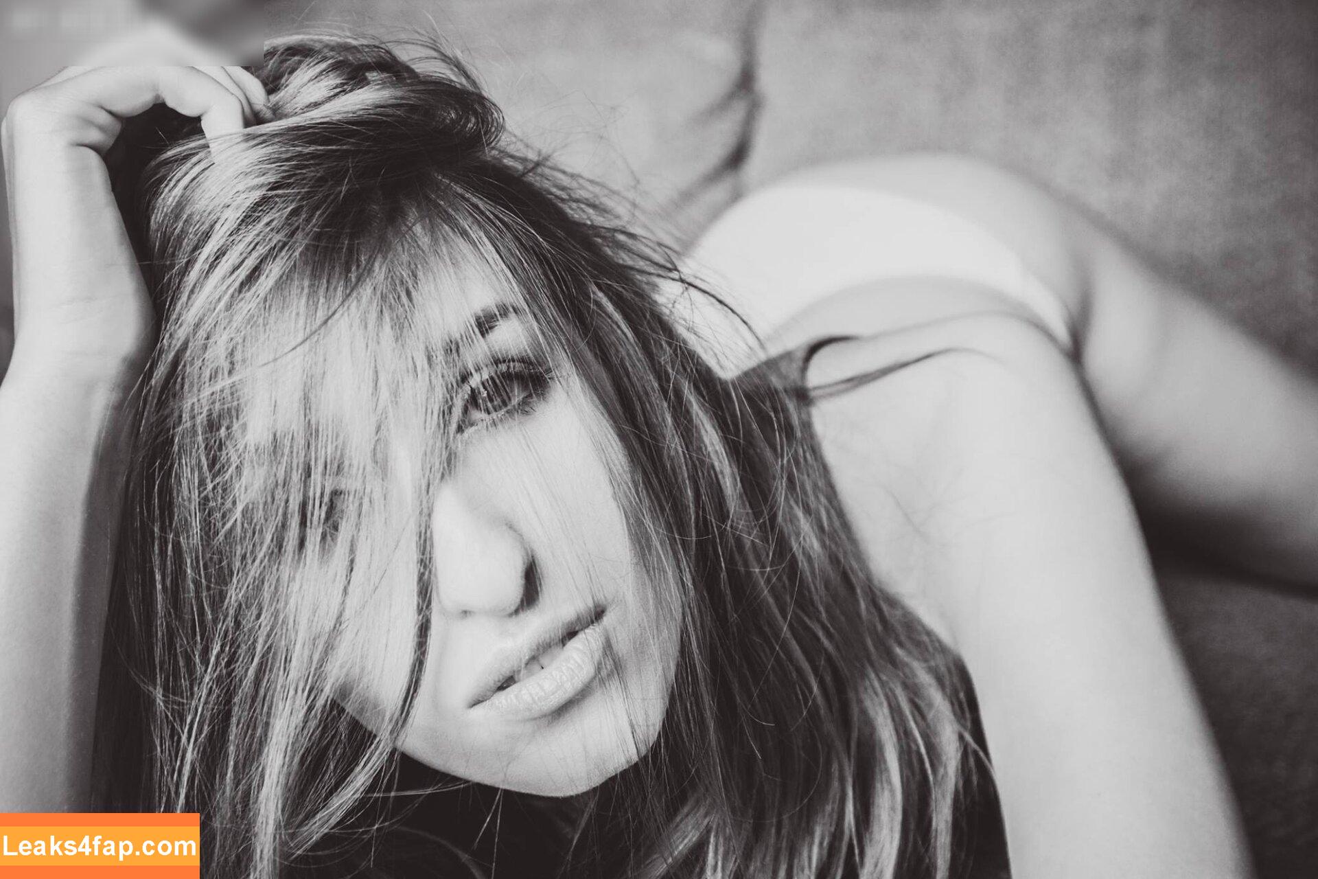 Marie-Thérèse Kaiser / hallofraukaiser / mariemonarchie leaked photo photo #0009