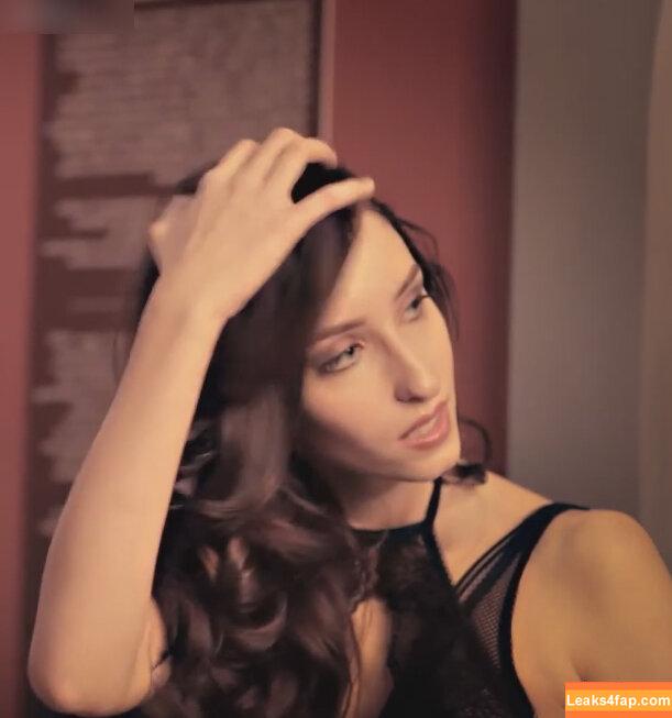 Marie-Thérèse Kaiser / hallofraukaiser / mariemonarchie leaked photo photo #0034