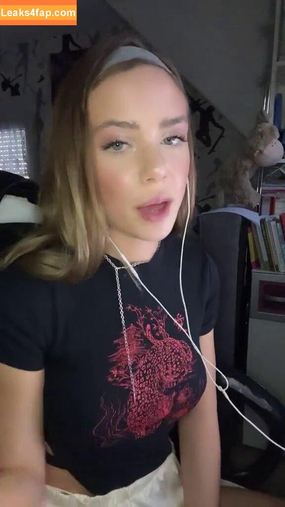 Marie Wegener /  leaked photo photo #0082