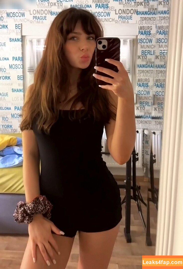 Marie Wegener /  leaked photo photo #0165