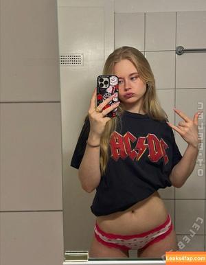 Marieejoan photo #0454