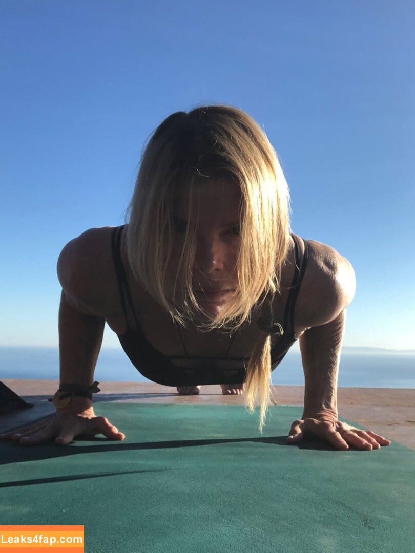 Mariel Hemingway / marielhemingway leaked photo photo #0090