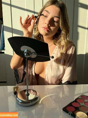 Mariella Fucile фото #0003