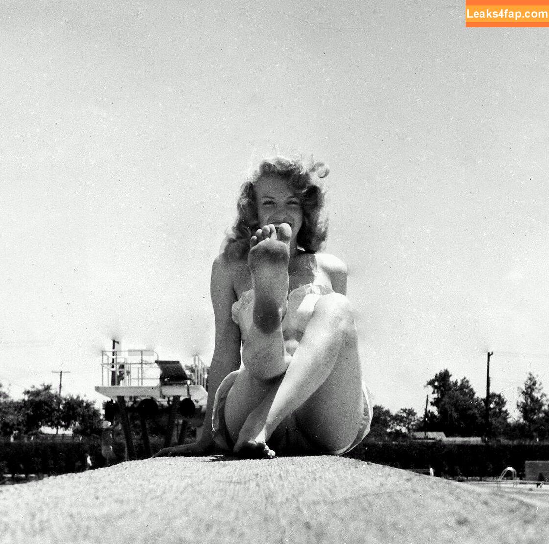 Marilyn Monroe / bustedsugar / marilynmonroe слитое фото фото #0133