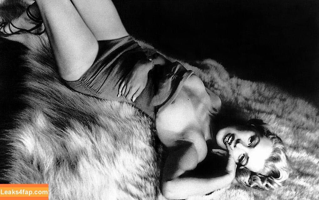 Marilyn Monroe / bustedsugar / marilynmonroe слитое фото фото #0197