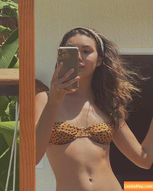 Marina Moschen photo #0015