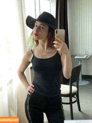 Marina Vlaykova photo #0002