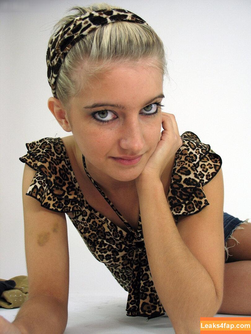 Marinka /  leaked photo photo #0077