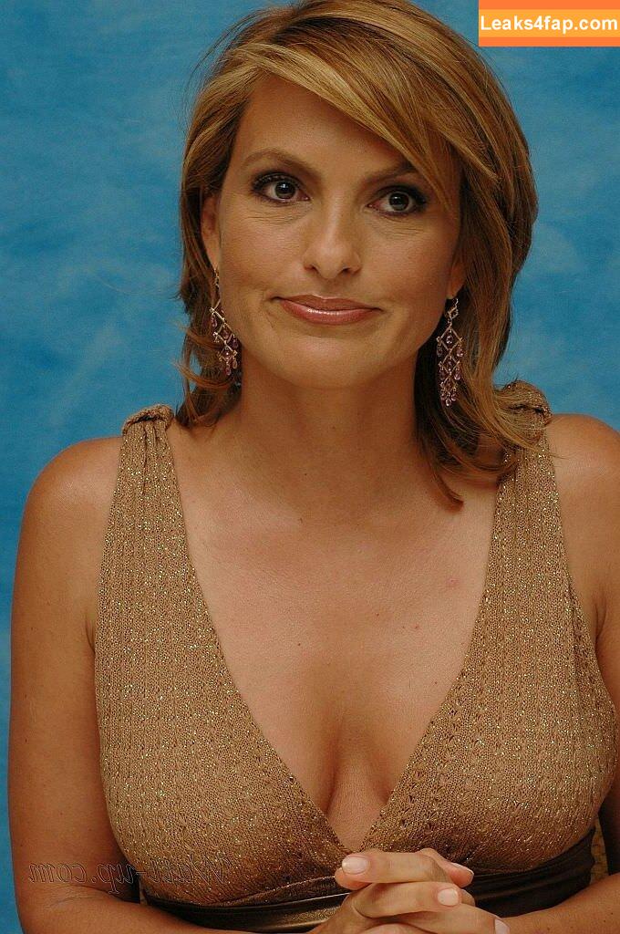 Mariska Hargitay / therealmariskahargitay слитое фото фото #0045