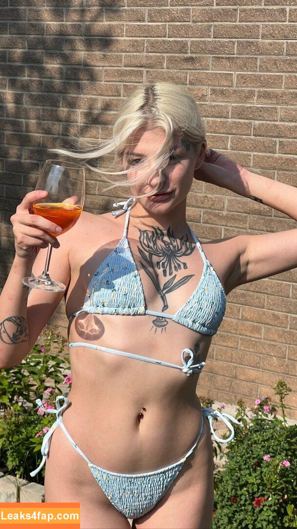 Markizzaaa / Lovely_skyler / Marta_kiiss leaked photo photo #0006